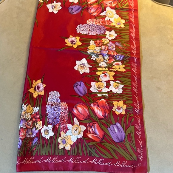 Holland Tulip Print Scarf ! - Picture 4 of 10